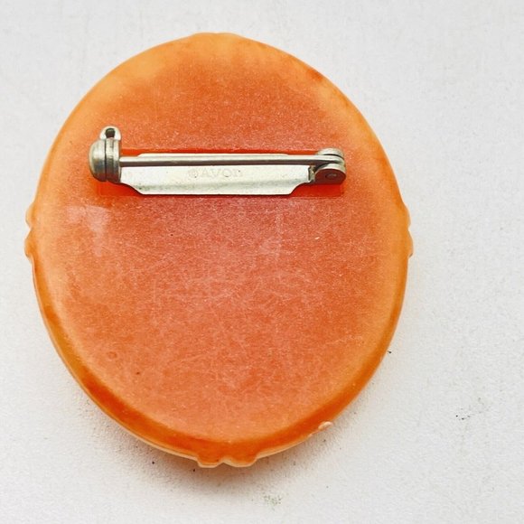 Avon Signed Cameo Style Pin Flower Bouquet Acrylic Nature Garden Trees Floral - Picture 5 of 7